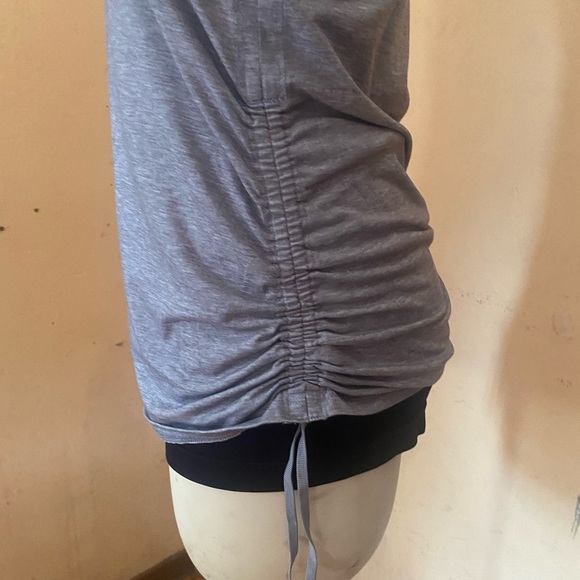 Athleta Relaxed Blue Gray Sleeveless Tank Top
Excellent condition like new - Picture 4 of 11